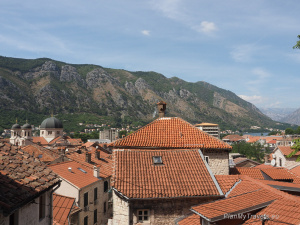 Kotor houses covered with red tiles