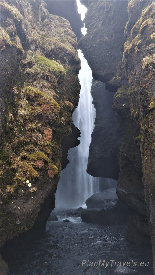 wodospad Gljúfrafoss - Gljúfrabúi, Południowa Islandia