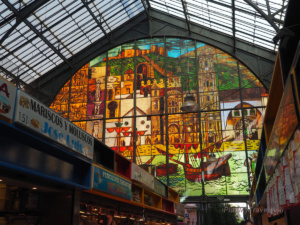 Mercado de Atarazanas - wnętrze historycznej hali targowej