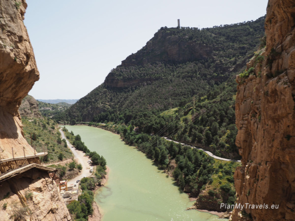 Caminito del Rey - wąwóz Gaitanes i rzeka Guadalhorce Caminito del Rey - wąwóz Gaitanes i rzeka Guadalhorce